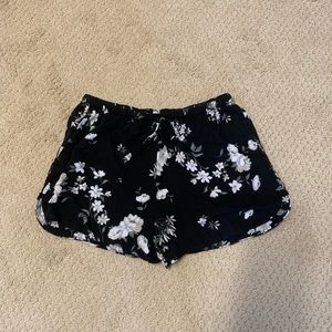 Brandy Melville Eve Shorts